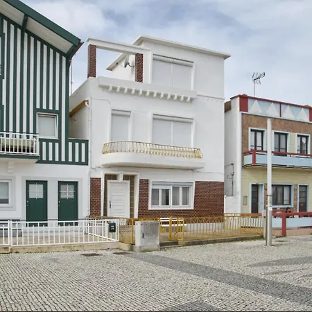 Captain Pisco's Palheiro - Great Location * コスタ・ノヴァ