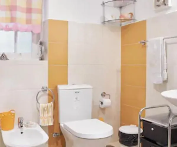 Captain Pisco's Palheiro - Great Location בית נופש